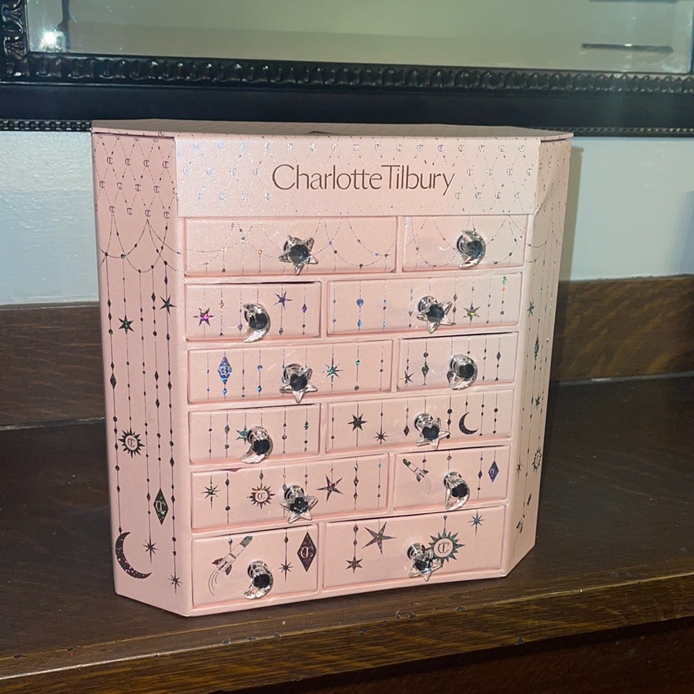Charlotte Tilbury Diamond Chest CHEST ONLY